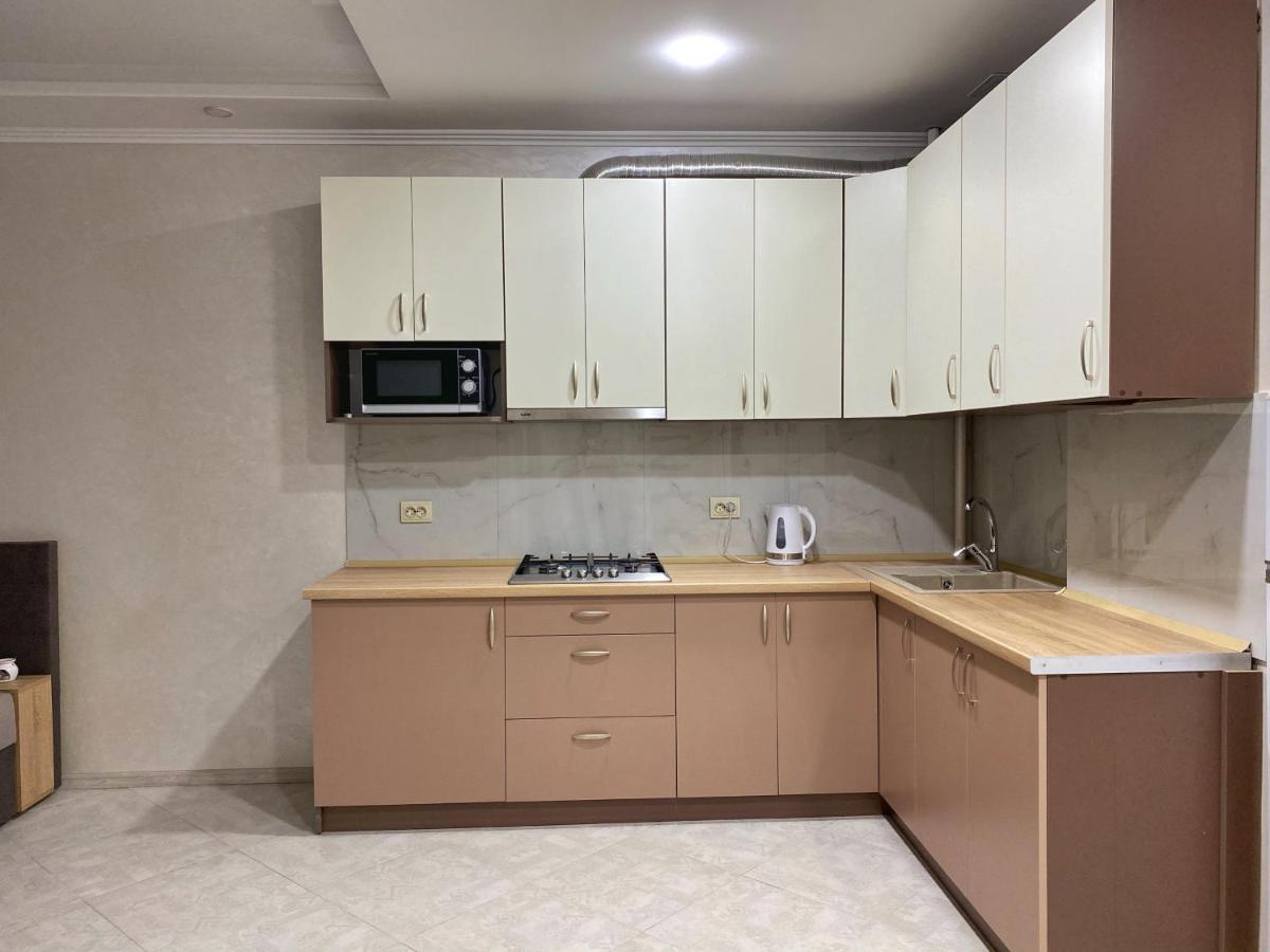 Apartment In Khmelnytsky Street Львов Экстерьер фото